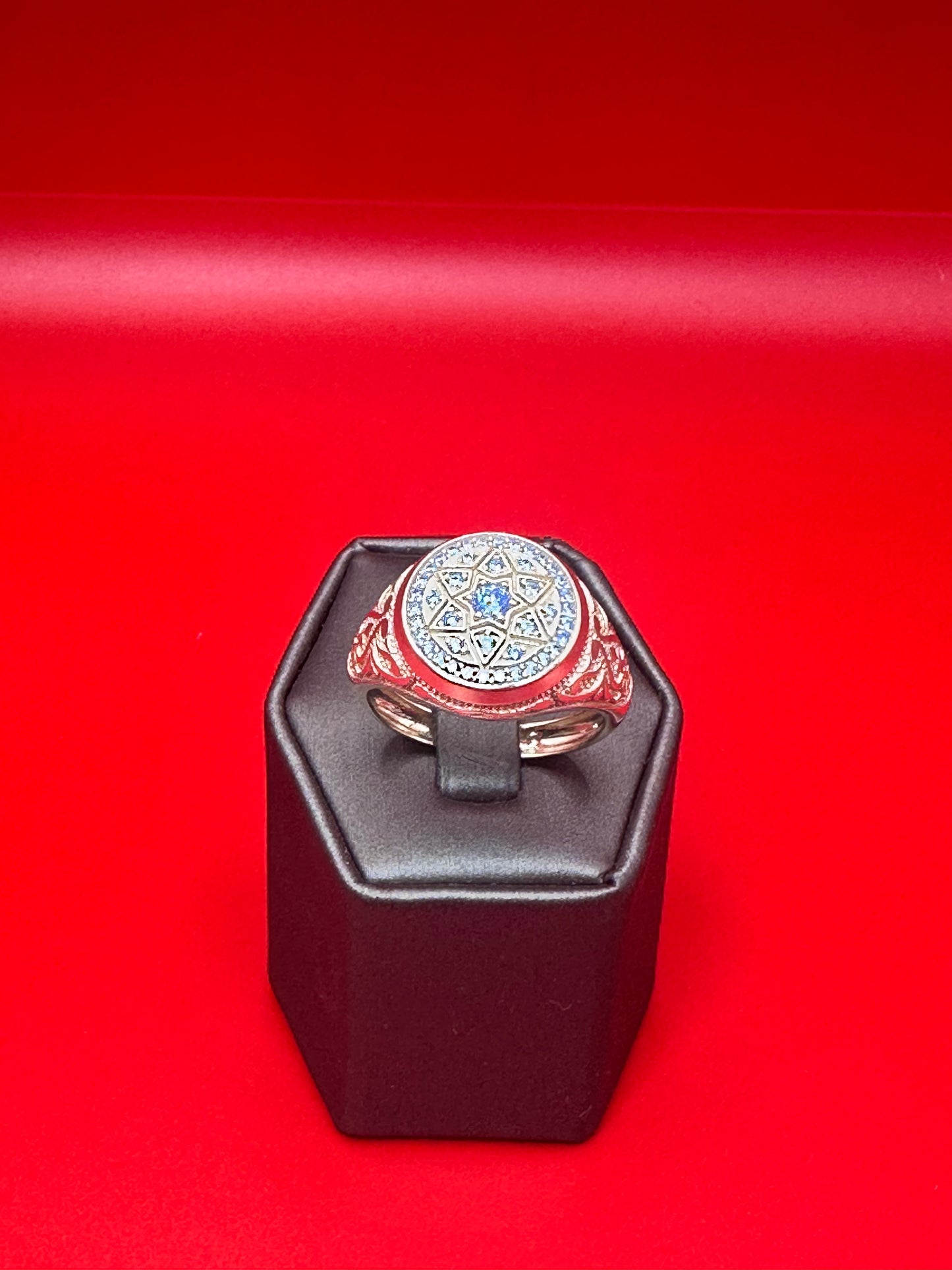 Anchor Men's Ring in 10K Gold